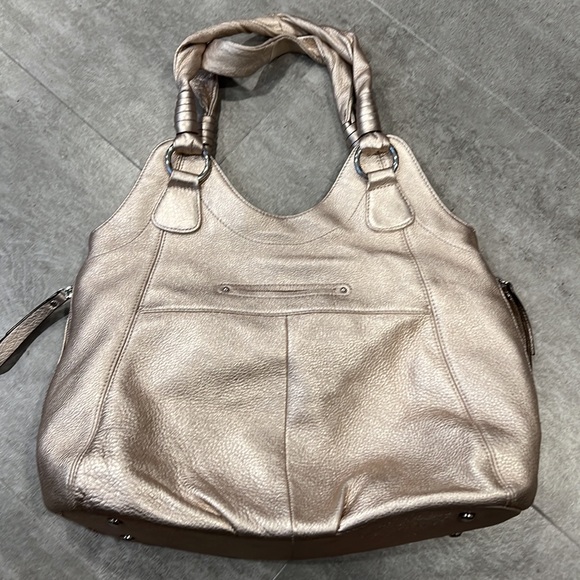 B. Makowsky Pebble Leather Medium Shoulder Bag With Zipper Pockets - Picture 8 of 13